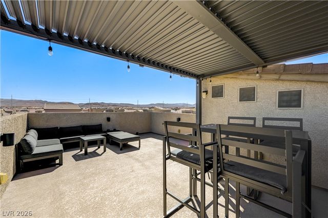 9738 Golden Thread Court, Las Vegas, NV 89141
