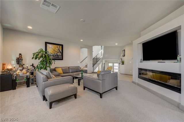 9738 Golden Thread Court, Las Vegas, NV 89141
