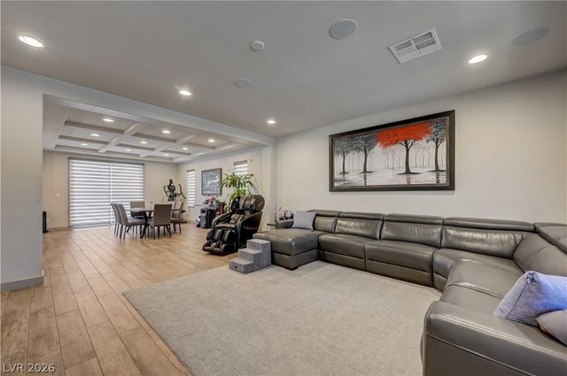 9738 Golden Thread Court, Las Vegas, NV 89141