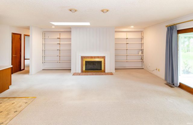 7100 E Gum Street, Evansville, IN 47715