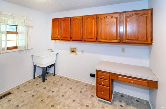 7100 E Gum Street, Evansville, IN 47715