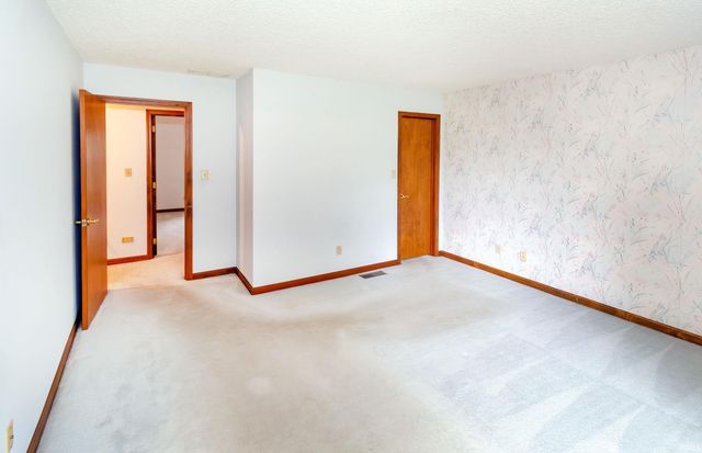 7100 E Gum Street, Evansville, IN 47715