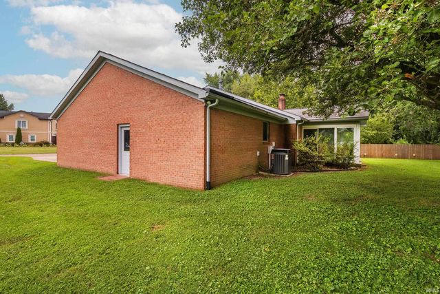 7100 E Gum Street, Evansville, IN 47715