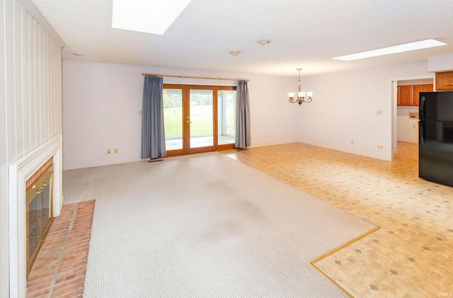 7100 E Gum Street, Evansville, IN 47715