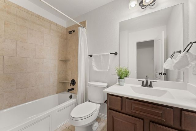 106 Princes CT, Austin, TX 78738