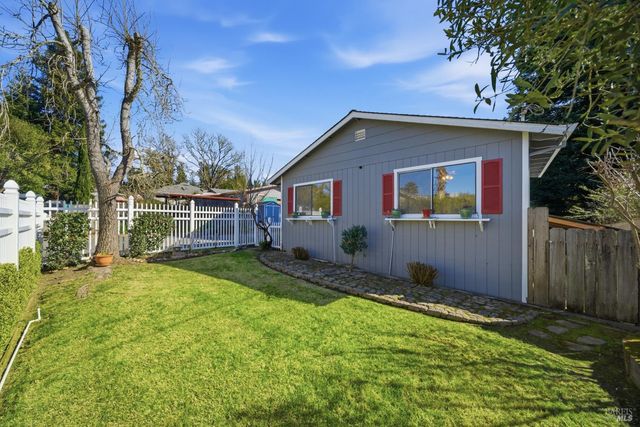 2654 Edison St, Graton, CA 95444