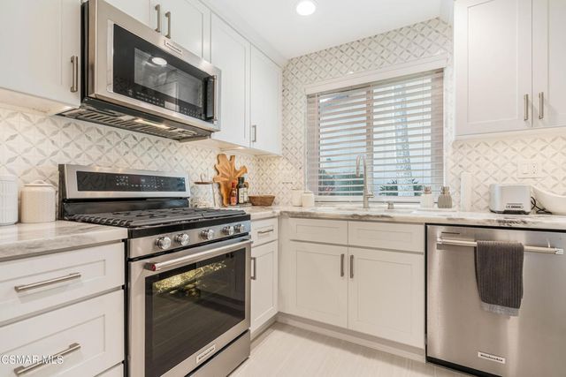 31556 Agoura Road 2, Westlake Village, CA 91361