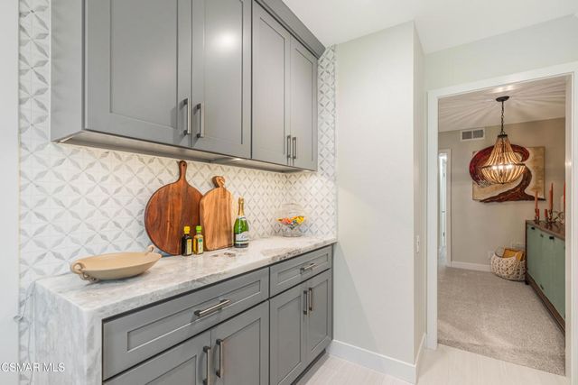 31556 Agoura Road 2, Westlake Village, CA 91361