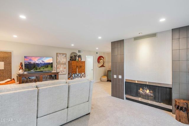 31556 Agoura Road 2, Westlake Village, CA 91361