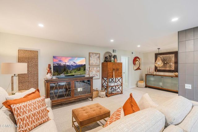31556 Agoura Road 2, Westlake Village, CA 91361