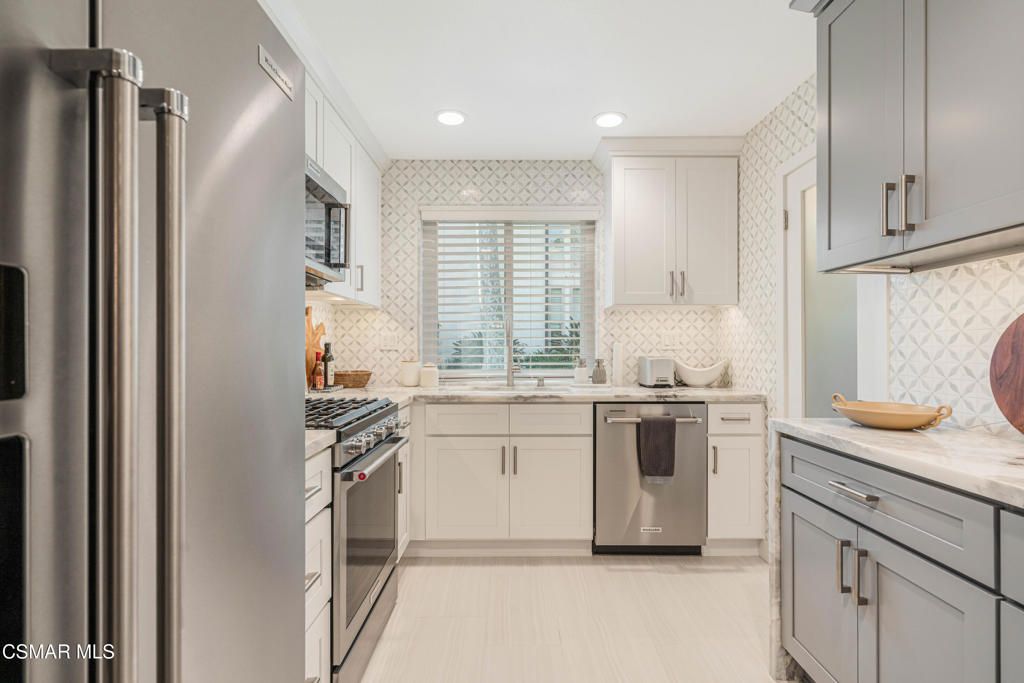 31556 Agoura Road 2, Westlake Village, CA 91361