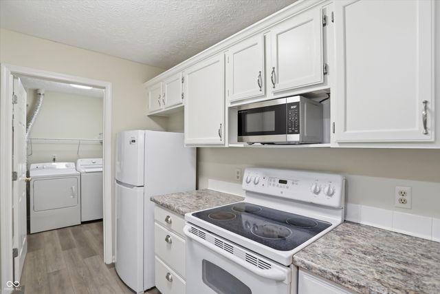 11750 Glenbrook Court 103A, Carmel, IN 46032