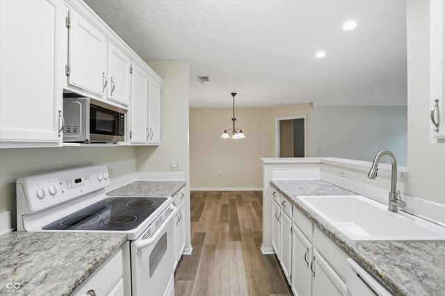 11750 Glenbrook Court 103A, Carmel, IN 46032