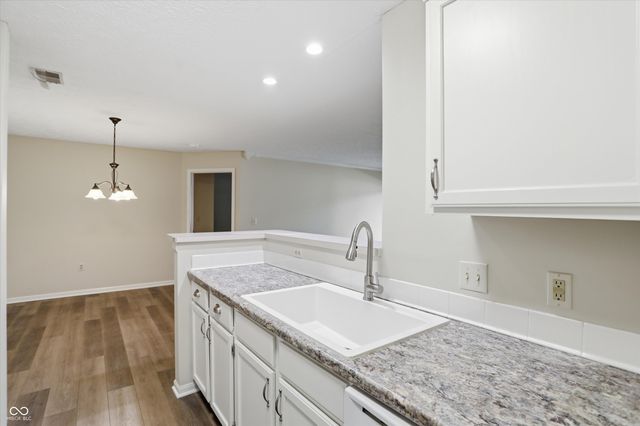 11750 Glenbrook Court 103A, Carmel, IN 46032