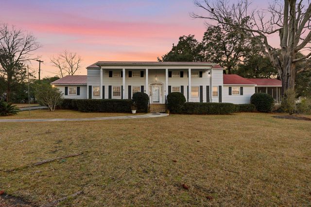 613 Cypress Ct., Georgetown, SC 29440