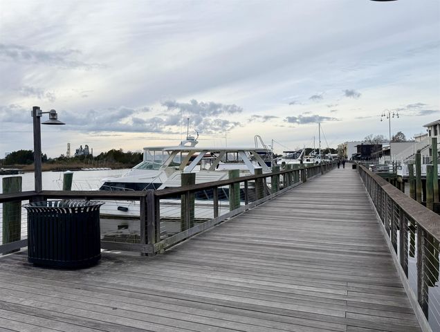 613 Cypress Ct., Georgetown, SC 29440