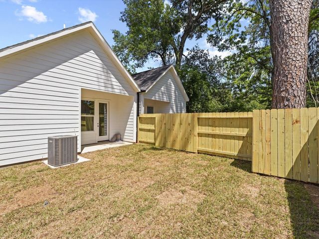 2406 Mann Street D, Houston, TX 77093