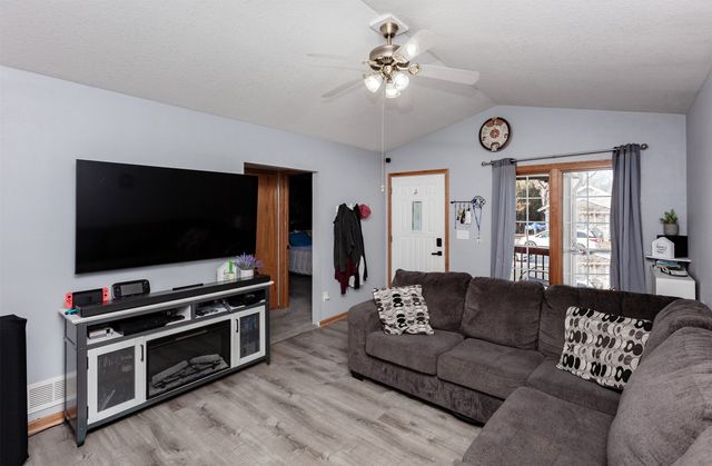 6104 Tonka Avenue, Des Moines, IA 50312