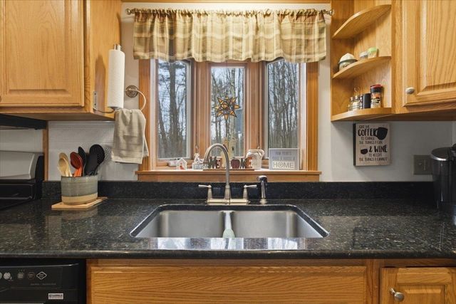 760 West Mountain Road, Shaftsbury, VT 05262