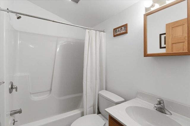 760 West Mountain Road, Shaftsbury, VT 05262