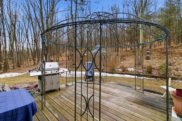 760 West Mountain Road, Shaftsbury, VT 05262