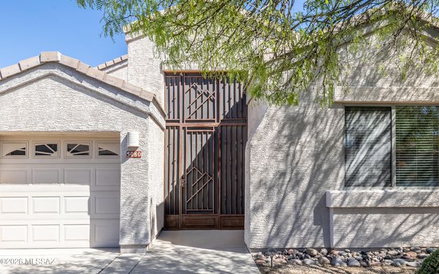 5080 W Coyote Gulch Loop, Marana, AZ 85658