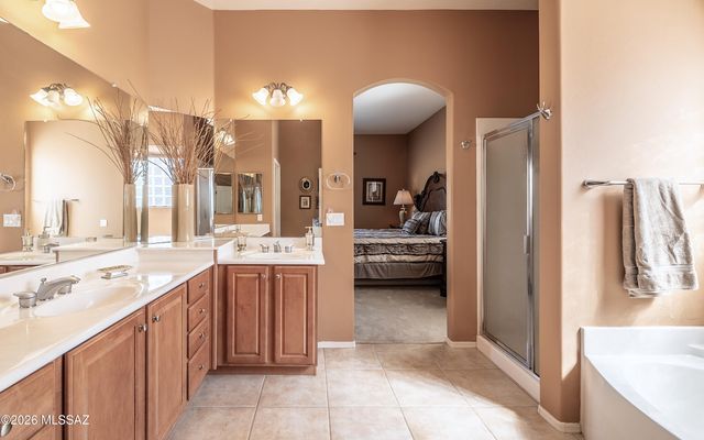 5080 W Coyote Gulch Loop, Marana, AZ 85658