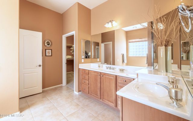 5080 W Coyote Gulch Loop, Marana, AZ 85658