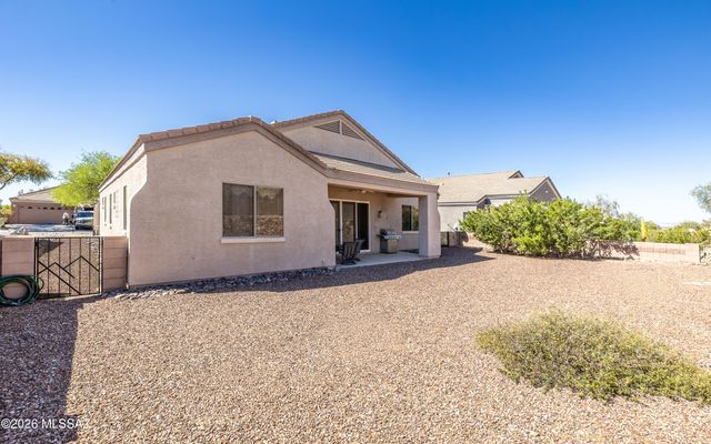 5080 W Coyote Gulch Loop, Marana, AZ 85658