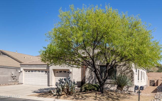 5080 W Coyote Gulch Loop, Marana, AZ 85658