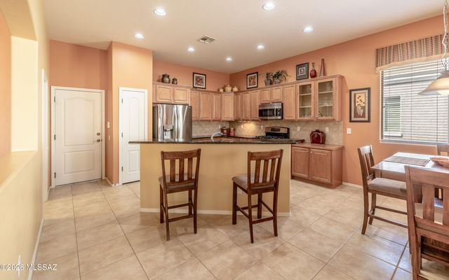 5080 W Coyote Gulch Loop, Marana, AZ 85658