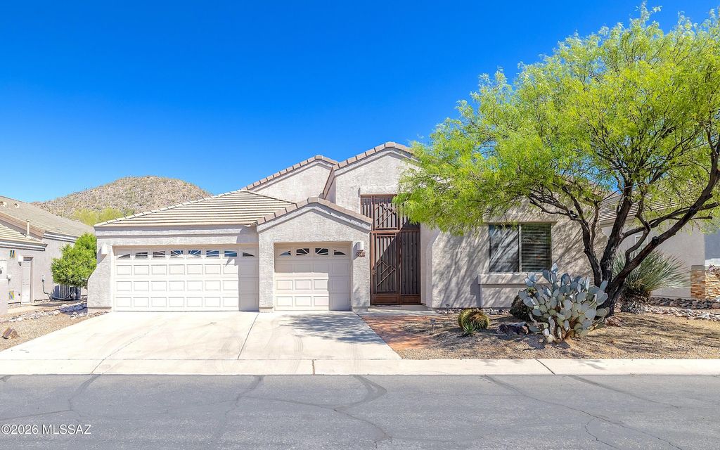 5080 W Coyote Gulch Loop, Marana, AZ 85658