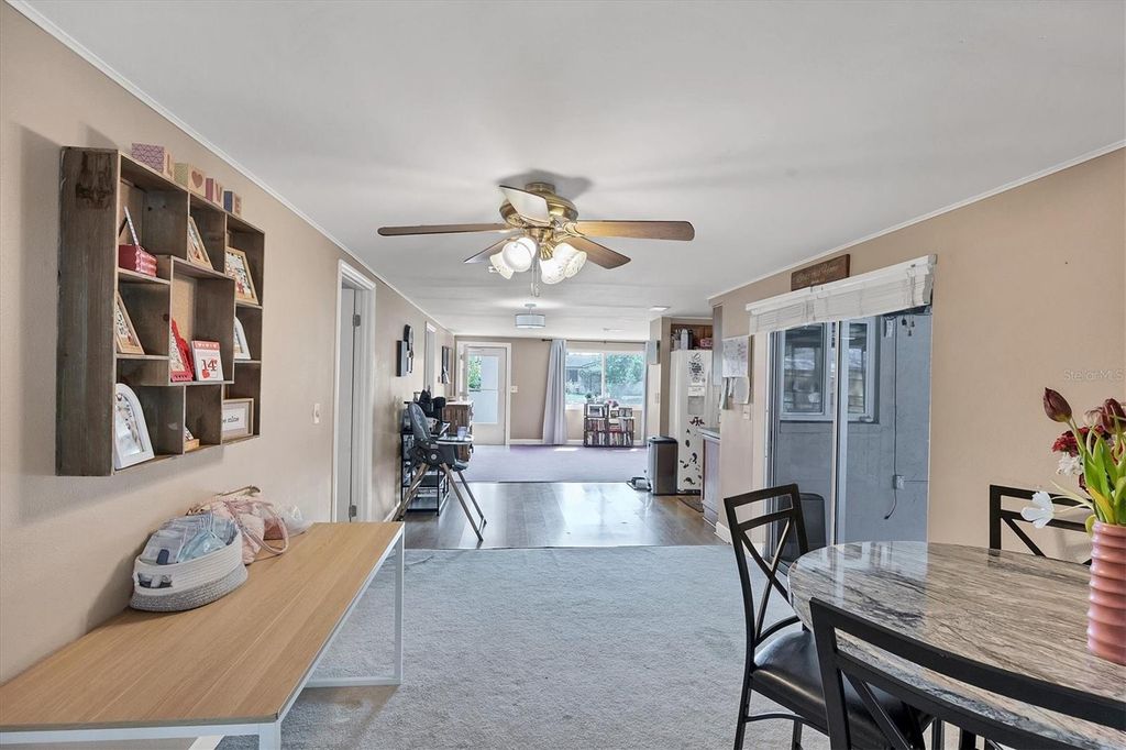 Image 14 of property listing at 3010 GOLDEN RAIN DRIVE, Sarasota, FL 34232