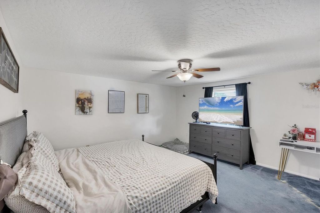 Image 22 of property listing at 3010 GOLDEN RAIN DRIVE, Sarasota, FL 34232