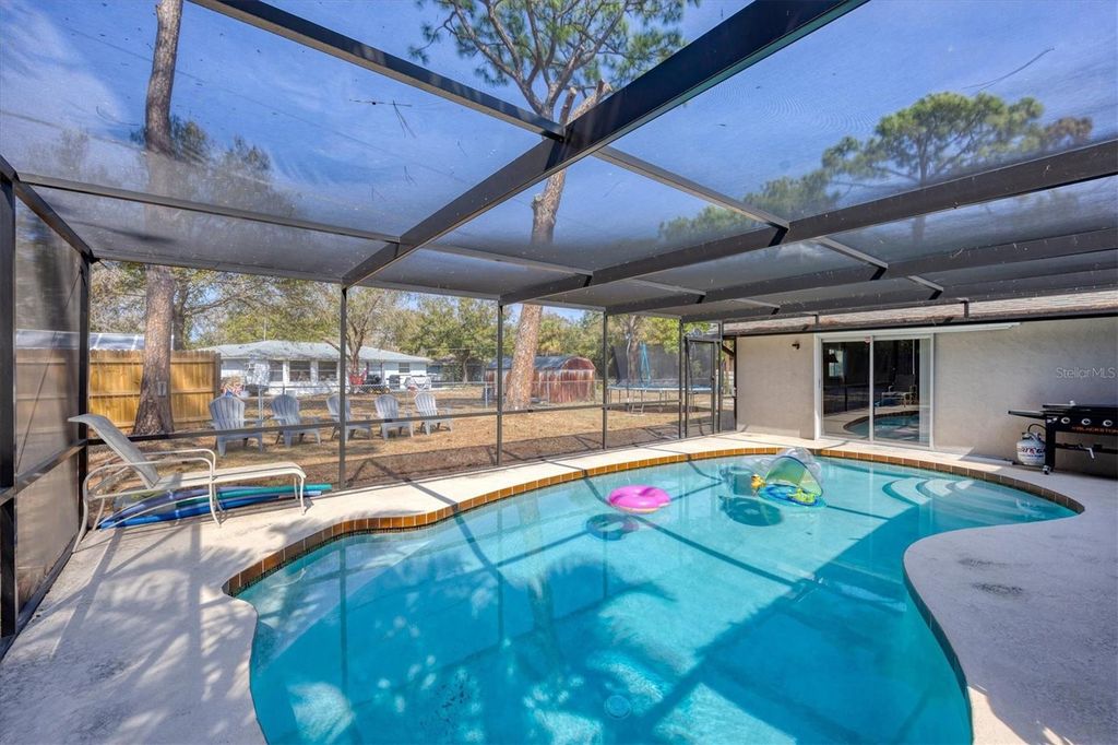 Image 33 of property listing at 3010 GOLDEN RAIN DRIVE, Sarasota, FL 34232