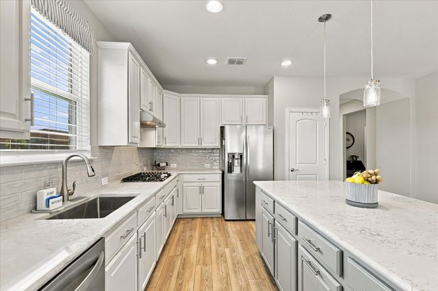 965 Memorial Drive, Little Elm, TX 76227