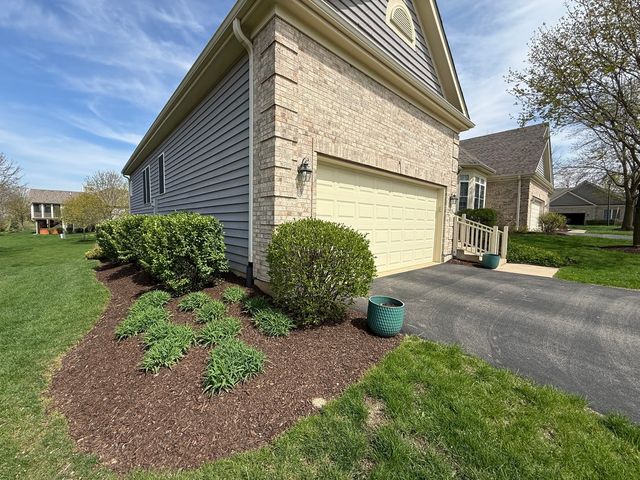 2019 Mallard Lane, Woodstock, IL 60098
