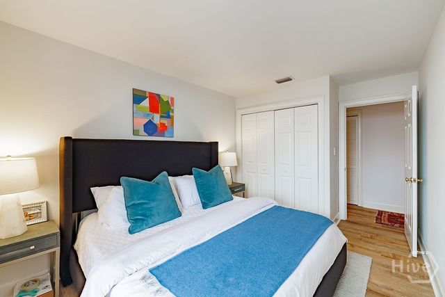 247 E Washington Street 207, Athens, GA 30601