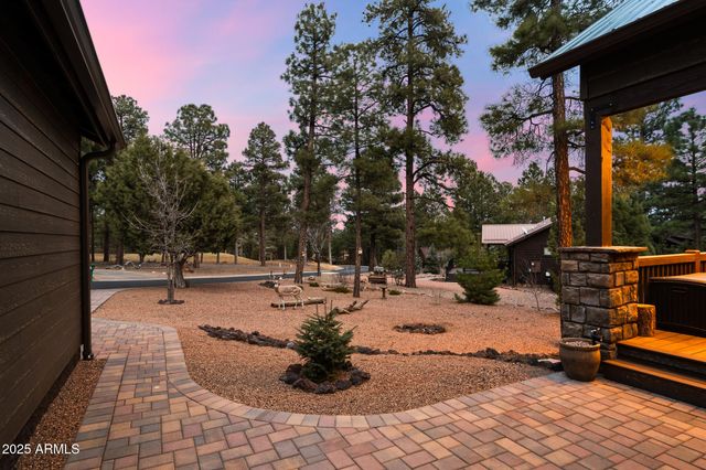 120 N RETREAT Drive, Show Low, AZ 85901