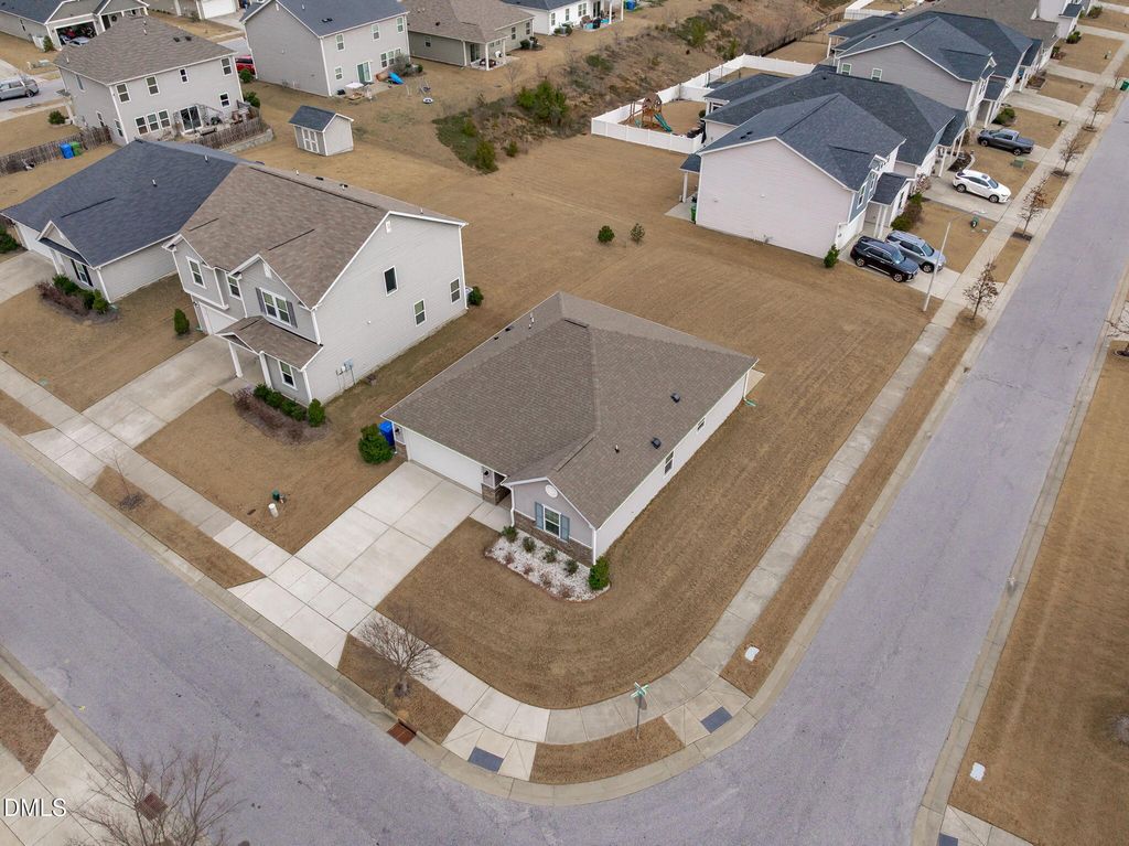 304 Willow Grove Lane, Fuquay Varina, NC 27526