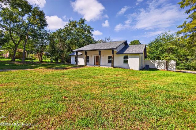 1305 Pine Street, Gulfport, MS 39507