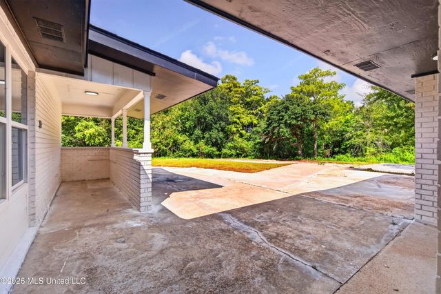 1305 Pine Street, Gulfport, MS 39507