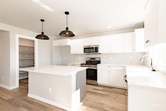 710 S Blackfoot Ave, Emmett, ID 83617