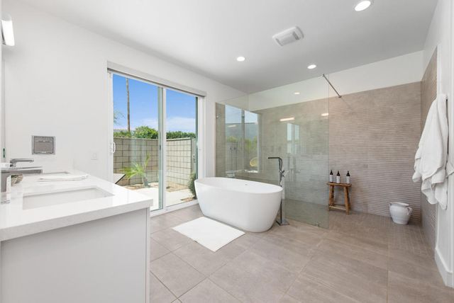 77495 Huntley Drive, Indian Wells, CA 92210