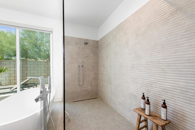 77495 Huntley Drive, Indian Wells, CA 92210