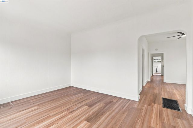 6414 Herzog St, Oakland, CA 94608