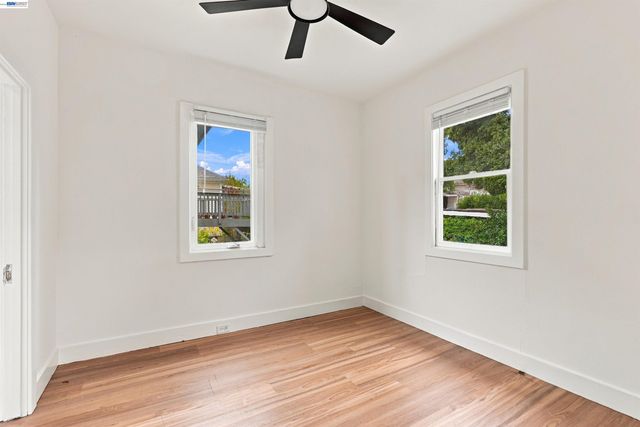 6414 Herzog St, Oakland, CA 94608