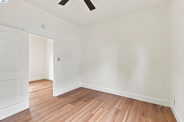 6414 Herzog St, Oakland, CA 94608