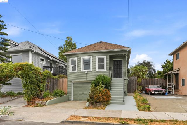 6414 Herzog St, Oakland, CA 94608