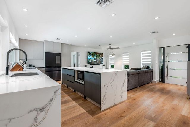 115 St Cloud Lane, Boca Raton, FL 33431
